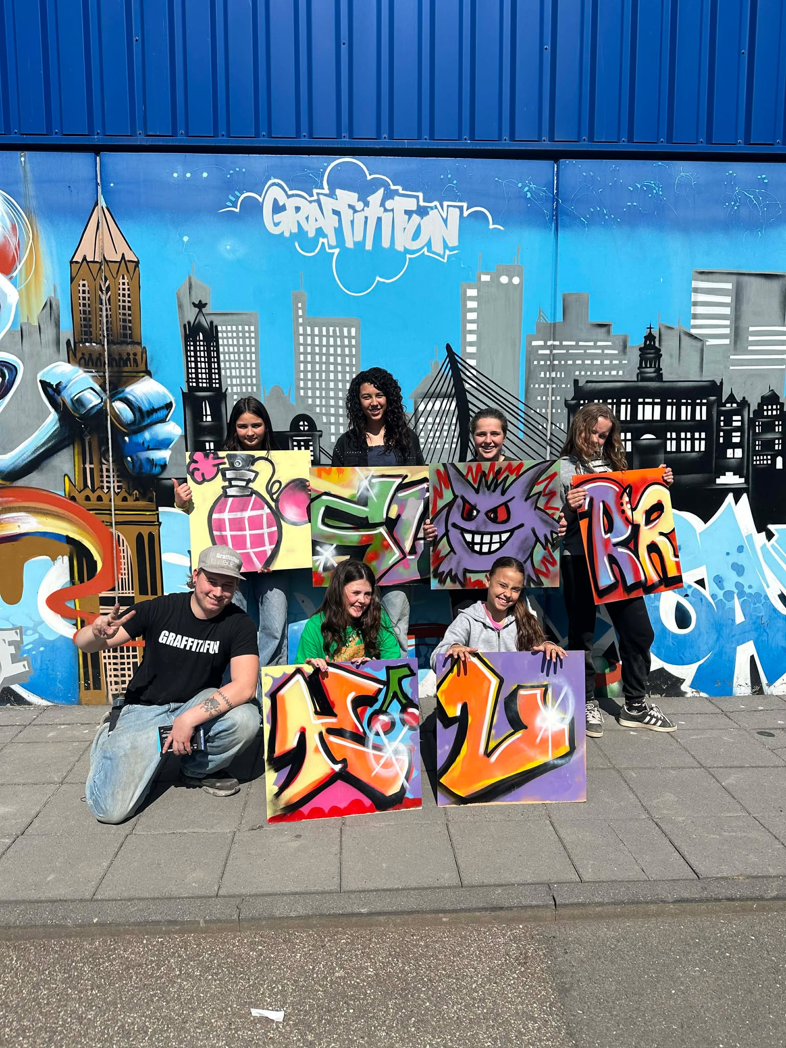 kids-graffiti-birthday-party-creative-workshops-graffitifun